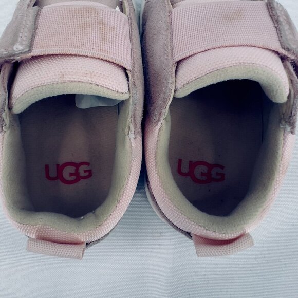 UGG Girls T Rennon Low Top Sneaker Size 6 - Picture 2 of 7